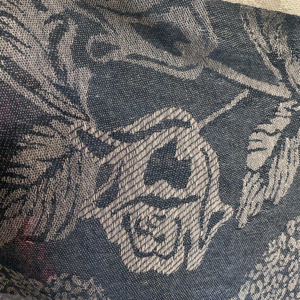 SHAWL - Picture 3 of 5